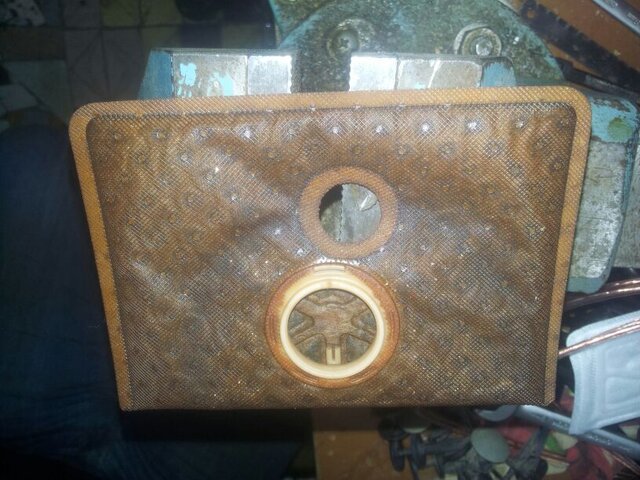 В таком виде находился топливный фильтр в баке так называяемая сеточка большая