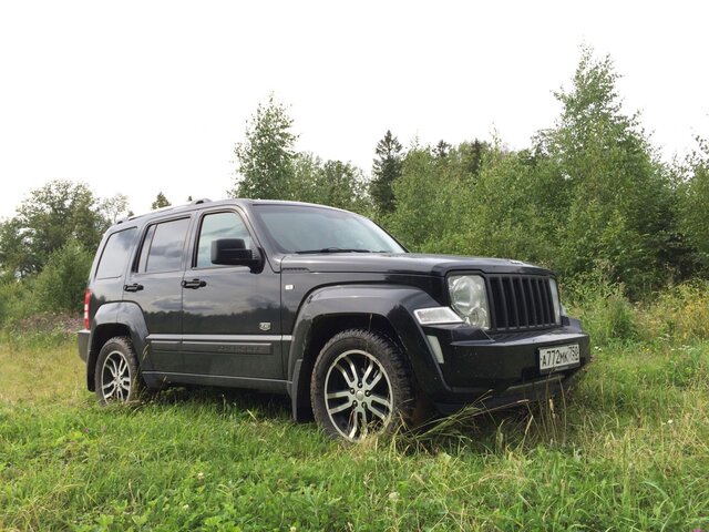 Jeep Cherokee kk 3.7 2011г.