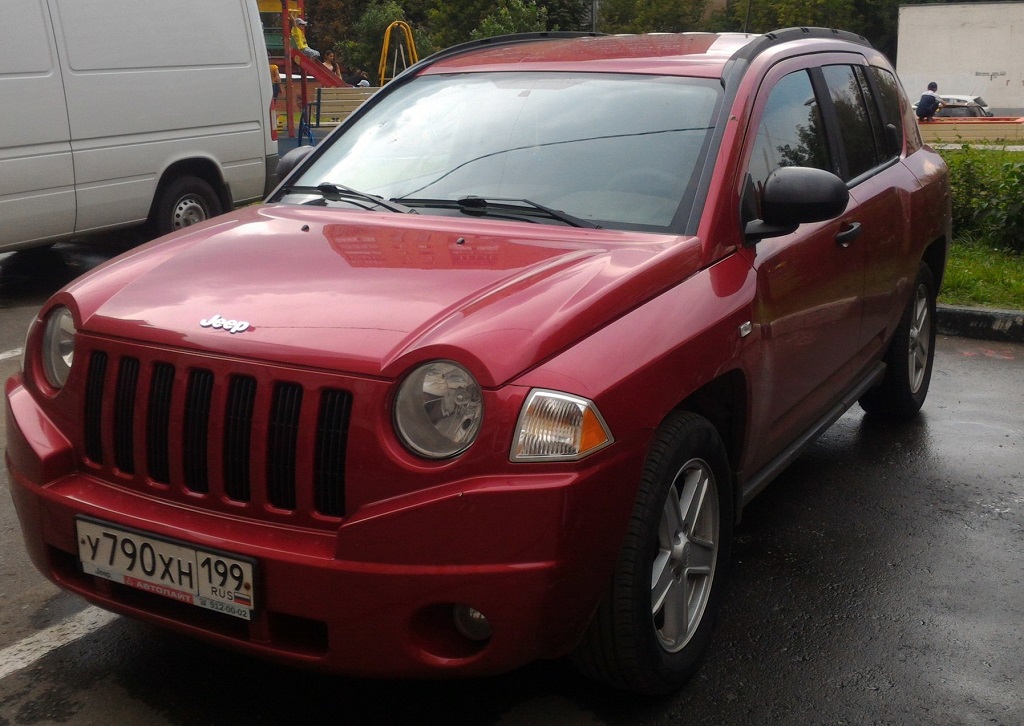 Jeep Compass красный