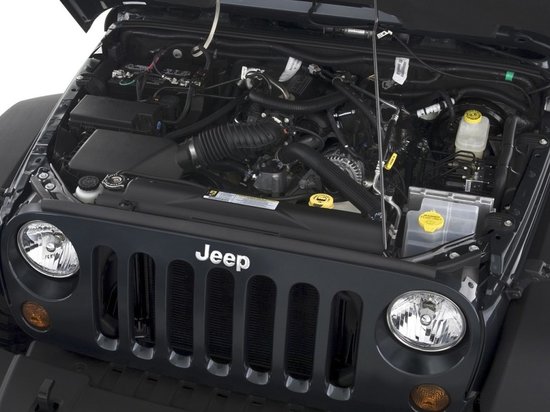 2010-jeep-wrangler-4wd-2-door-rubicon-engine_100257900_l.jpg