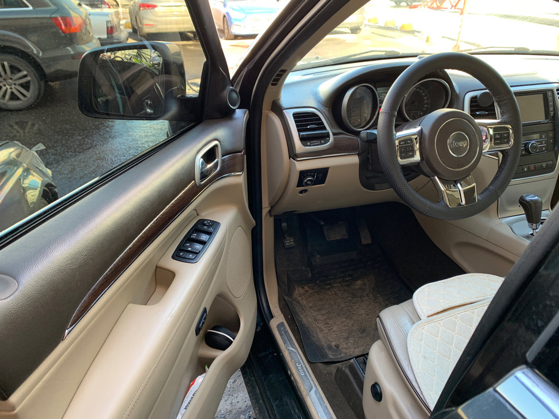 Chrysler C – комплексная перетяжка салона автомобиля, аквапринт салонного пластика