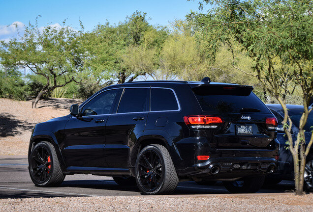 Jeep Grand Cherokee srt8 черный