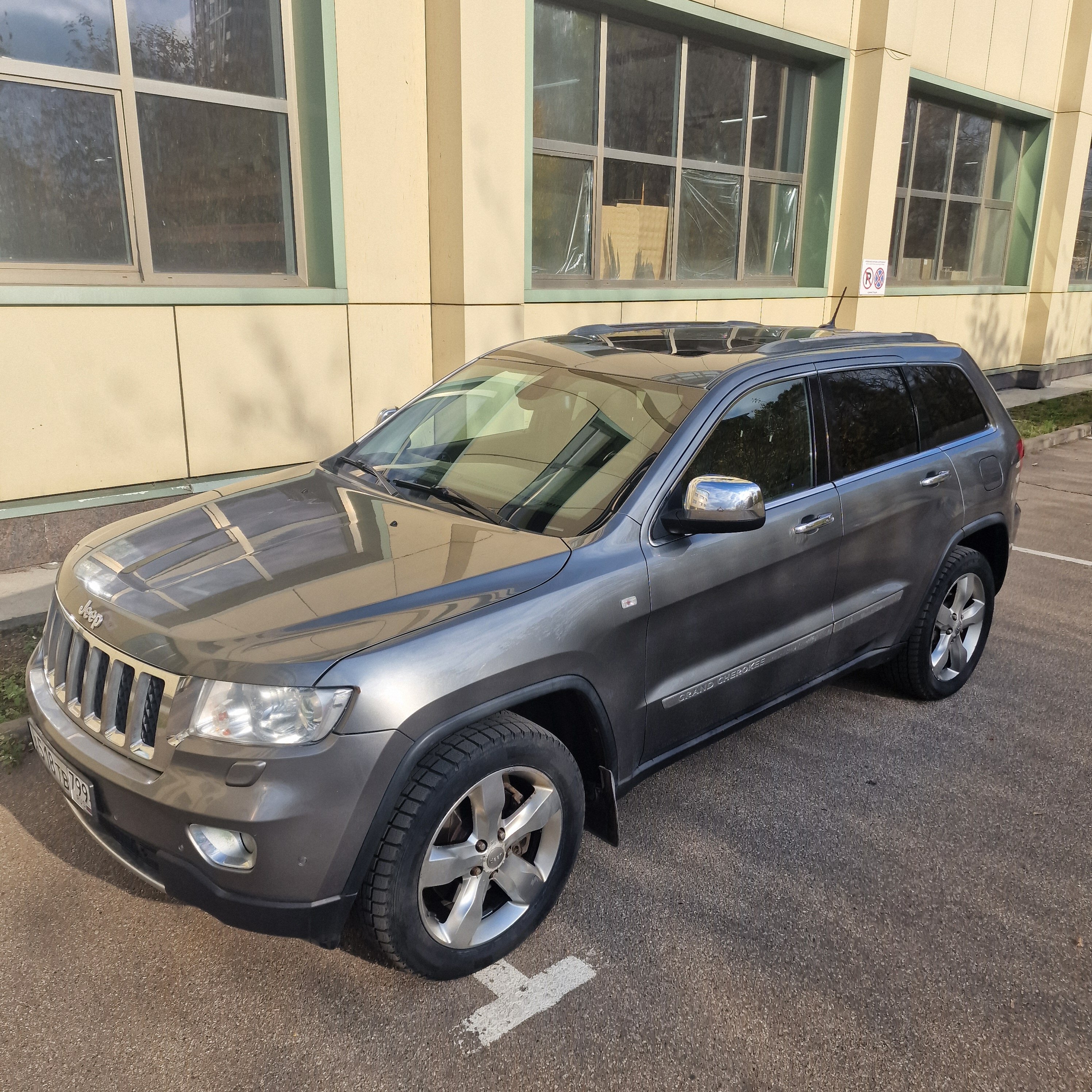 Grand Cherokee WK2 Overland с 5.7 HEMI